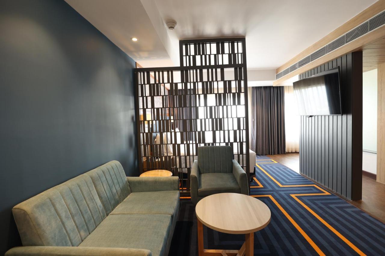 Holiday Inn Express & Suites Jaipur Gopalpura מראה חיצוני תמונה