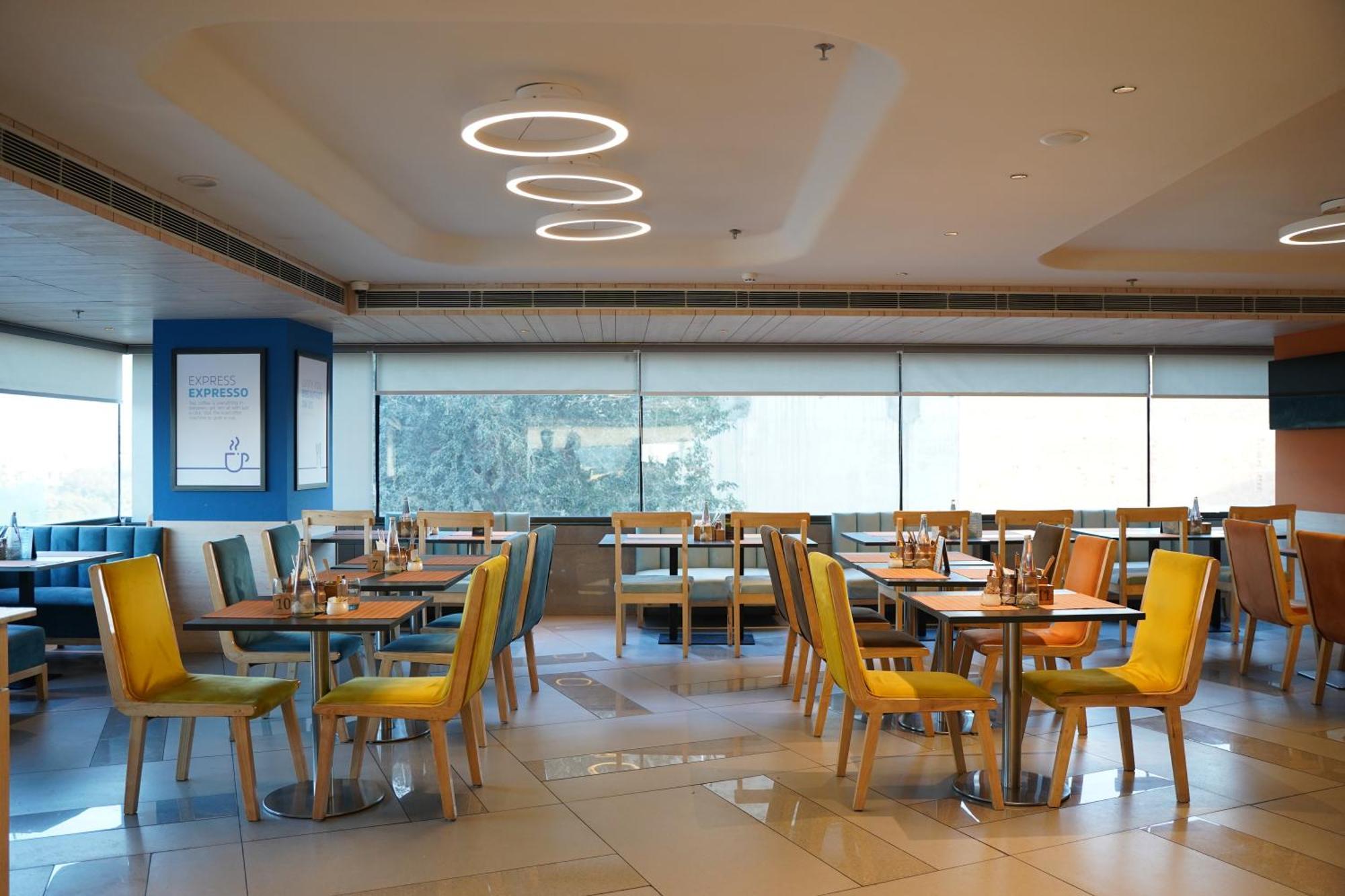 Holiday Inn Express & Suites Jaipur Gopalpura מראה חיצוני תמונה