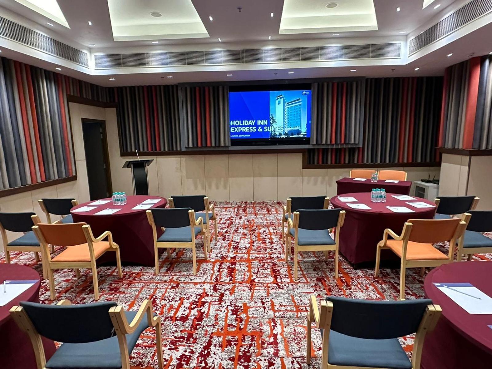 Holiday Inn Express & Suites Jaipur Gopalpura מראה חיצוני תמונה