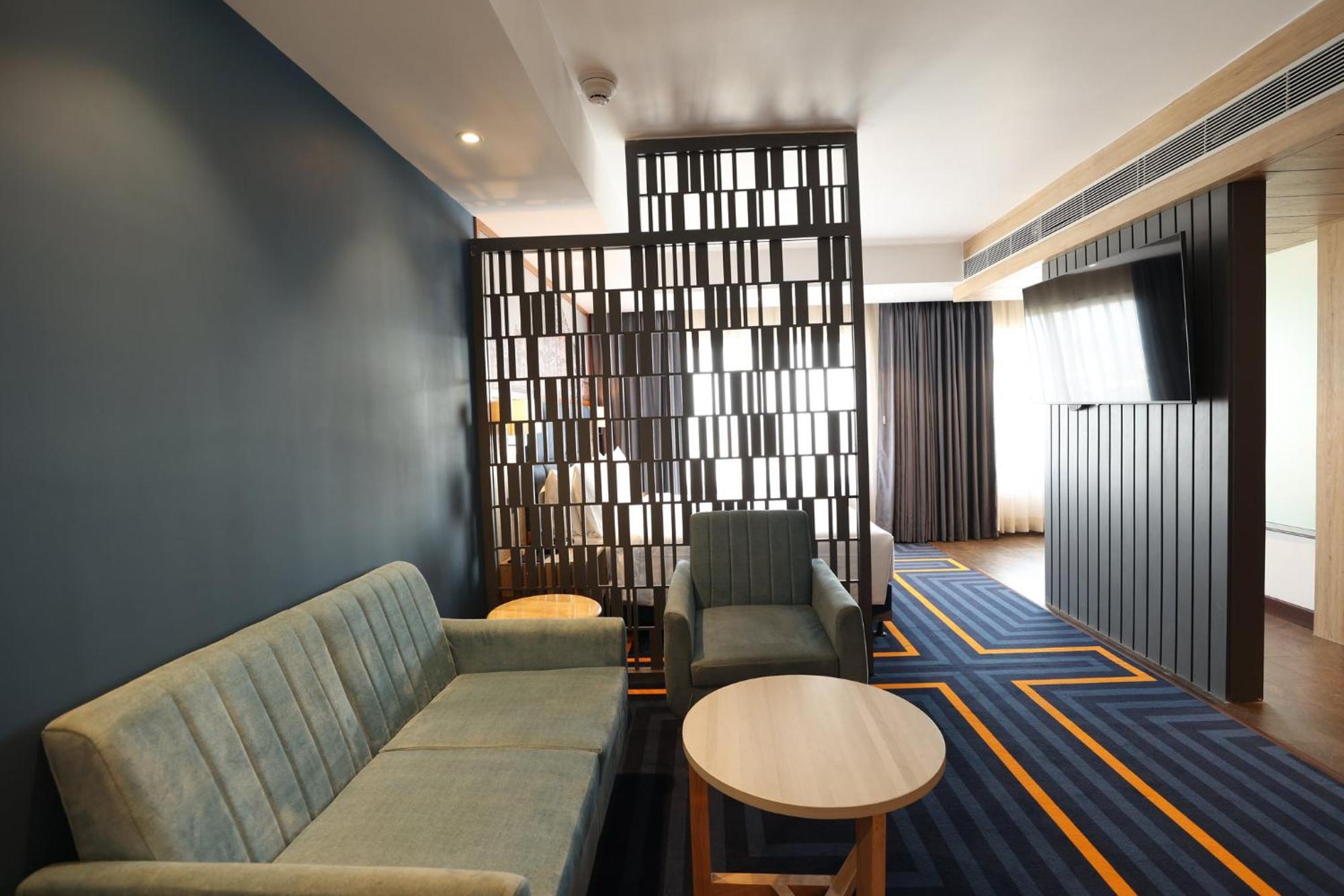 Holiday Inn Express & Suites Jaipur Gopalpura מראה חיצוני תמונה