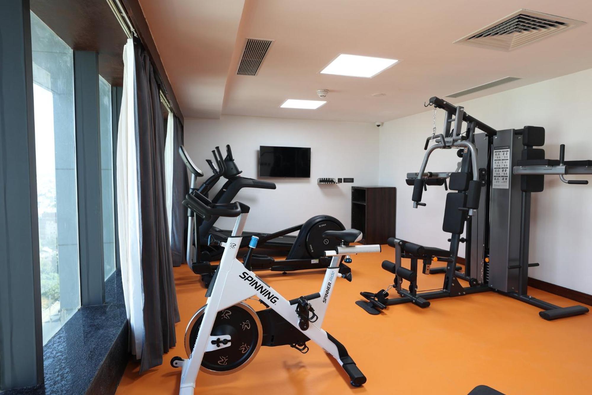 Holiday Inn Express & Suites Jaipur Gopalpura מראה חיצוני תמונה