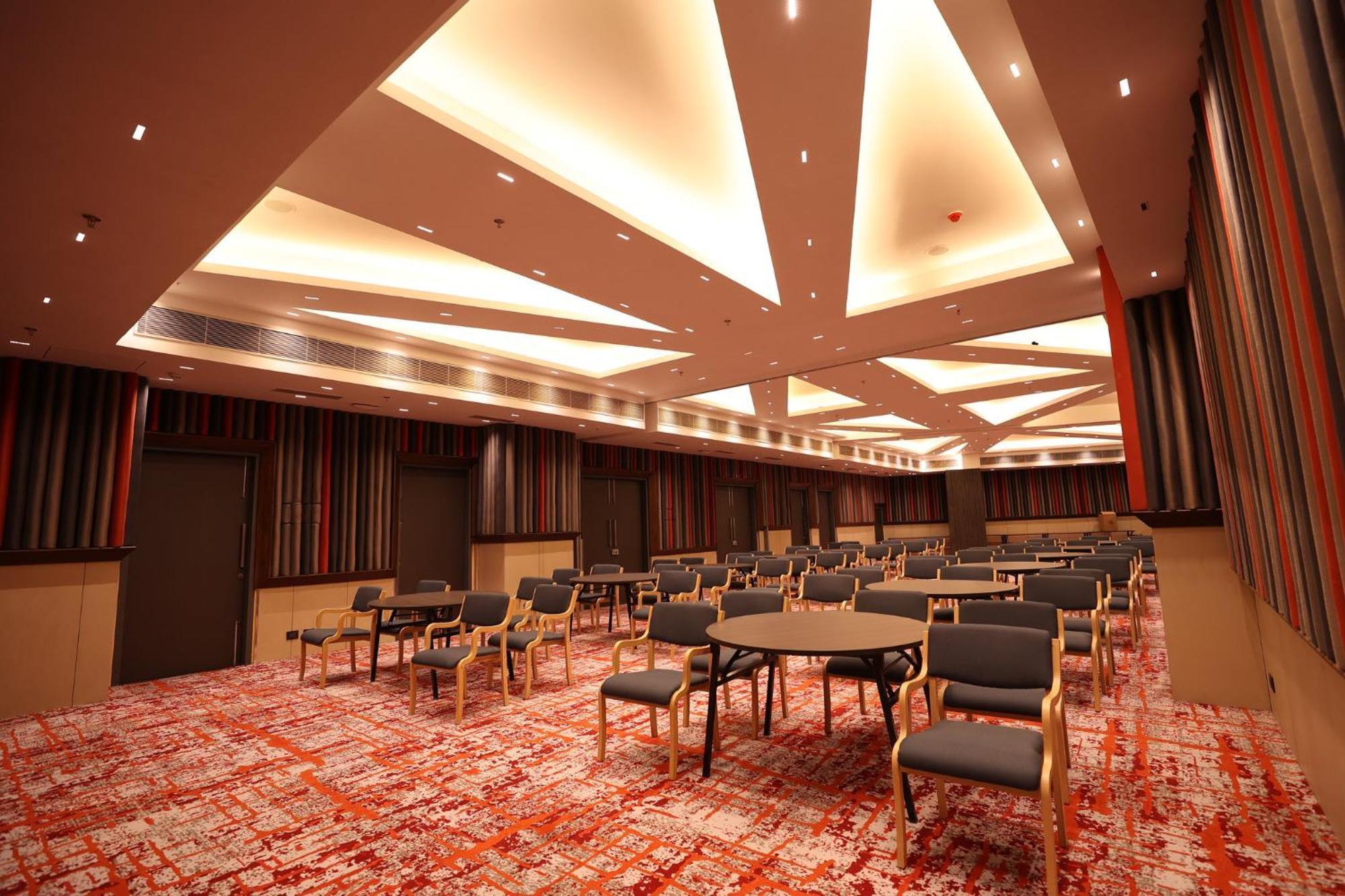 Holiday Inn Express & Suites Jaipur Gopalpura מראה חיצוני תמונה